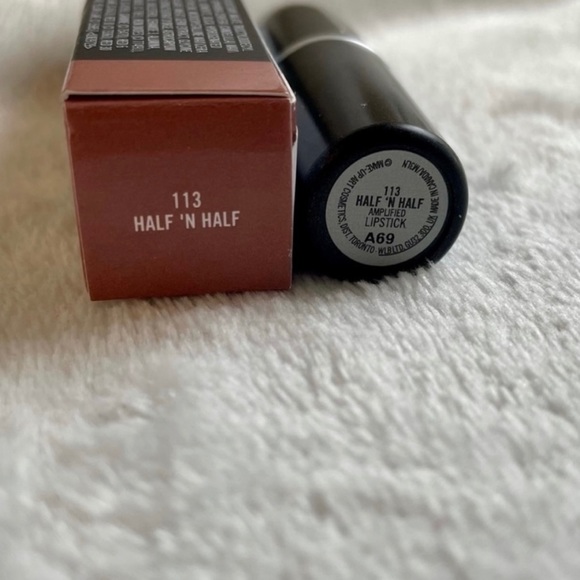 MAC Half ‘N Half Amplified Lipstick - Picture 8 of 9